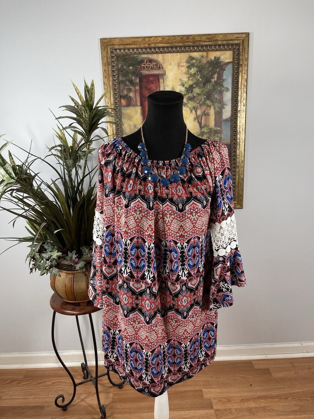 WinWin Flowy Bell Sleeve Tunic Top L/XL Boho Paisley Crochet Trim Multicolor